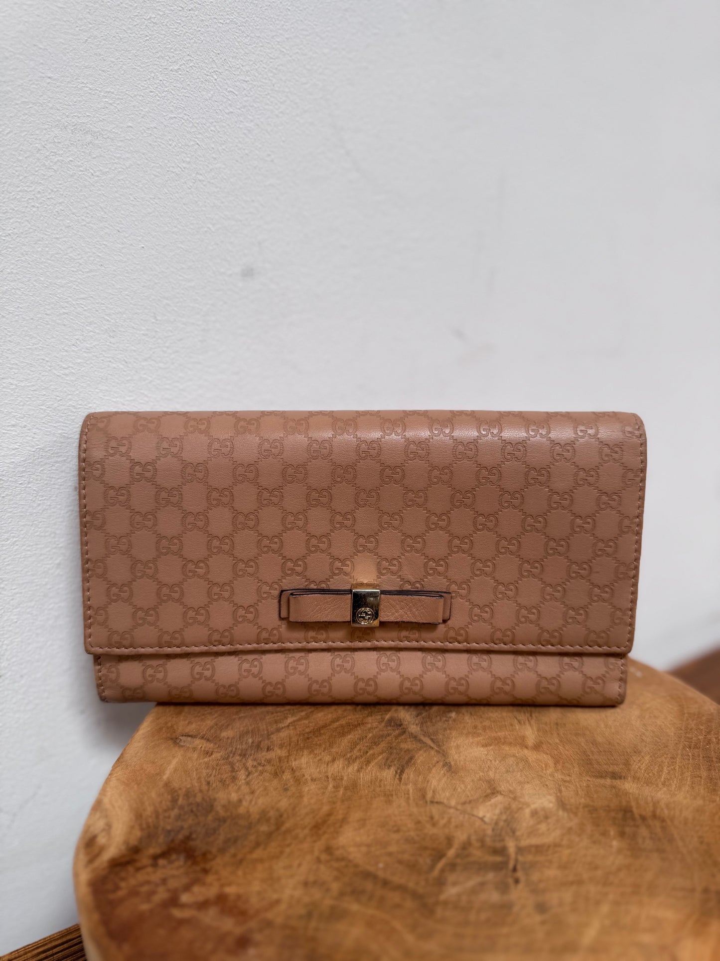 Gucci long wallet with bow detail