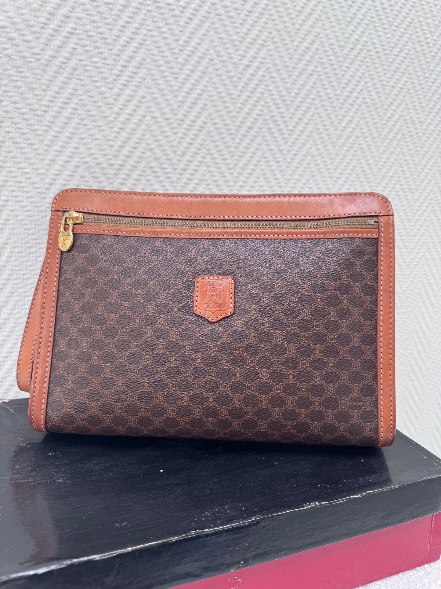 Celine pochette macadam avec dragonne