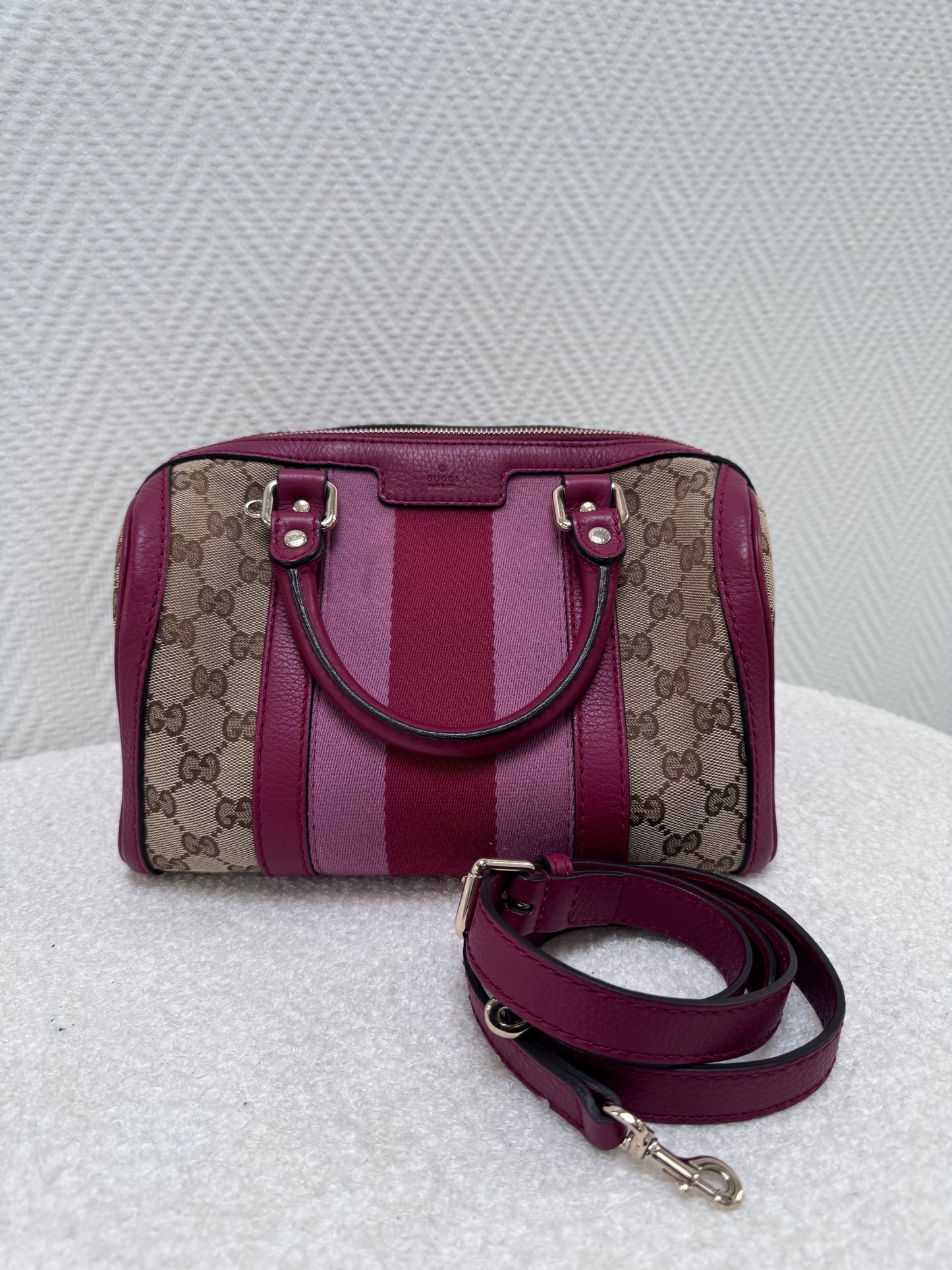 Gucci fushia boston bag