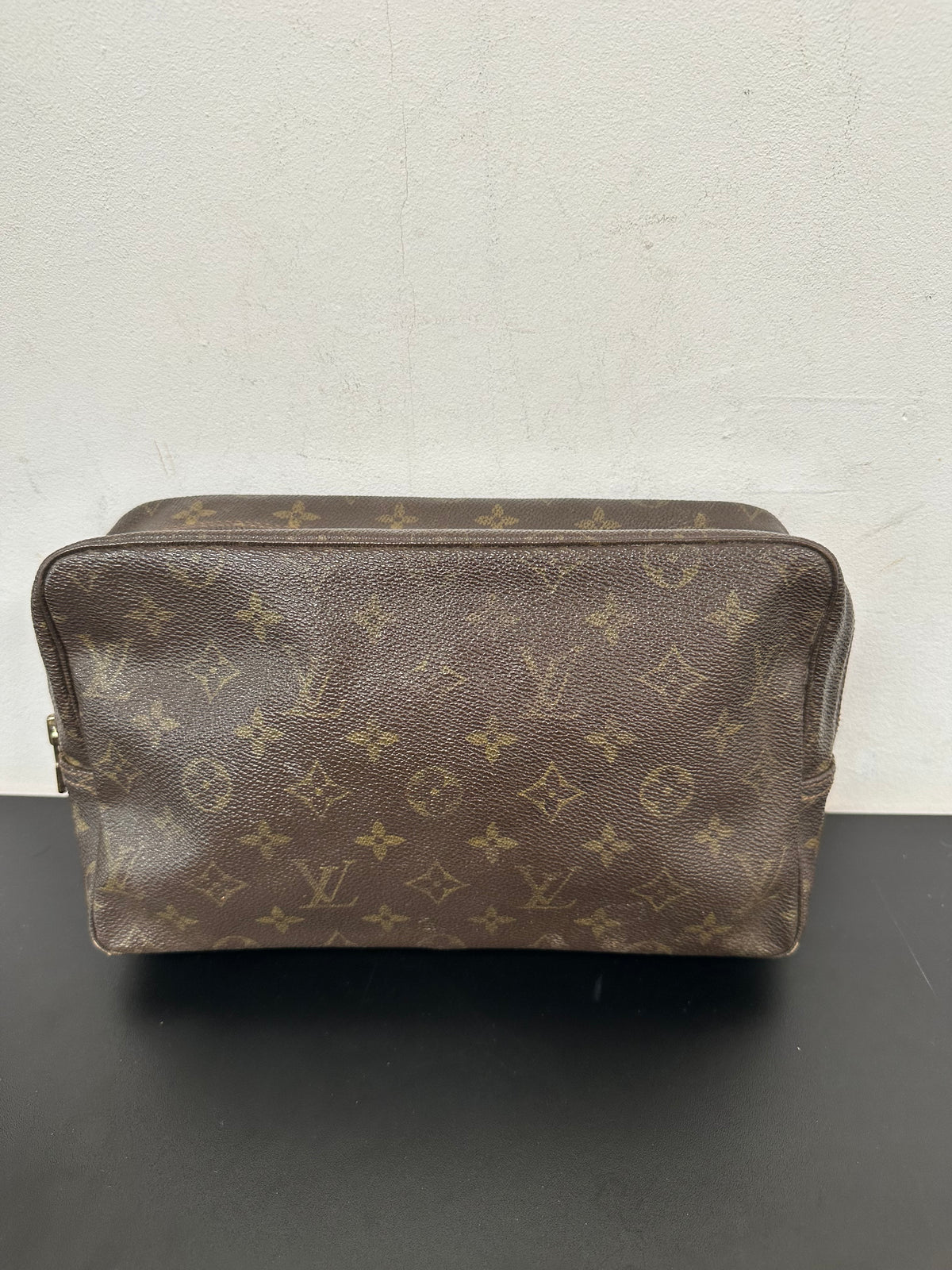 Louis Vuitton Trousse Toilette 28