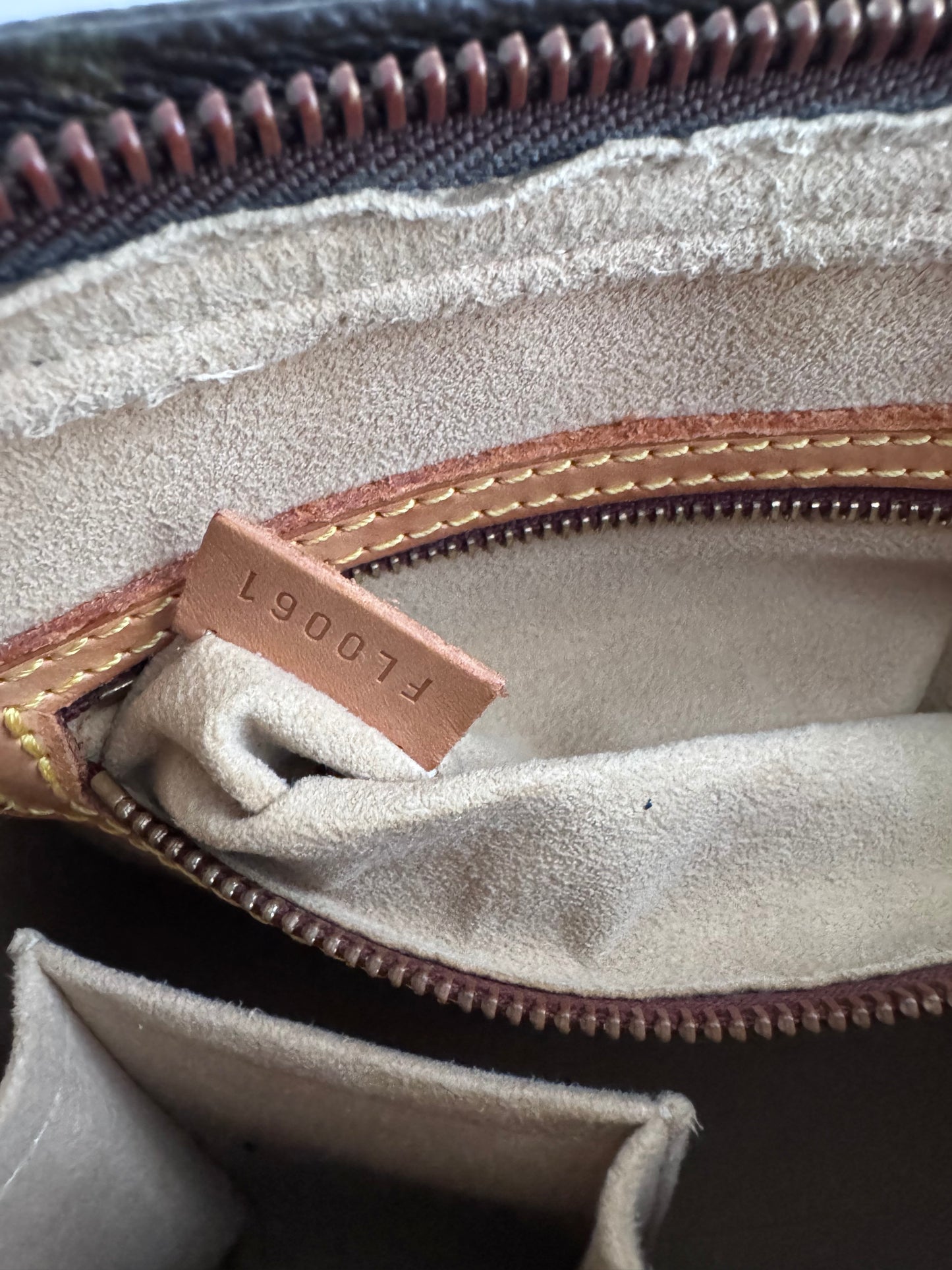 Louis Vuitton Looping PM