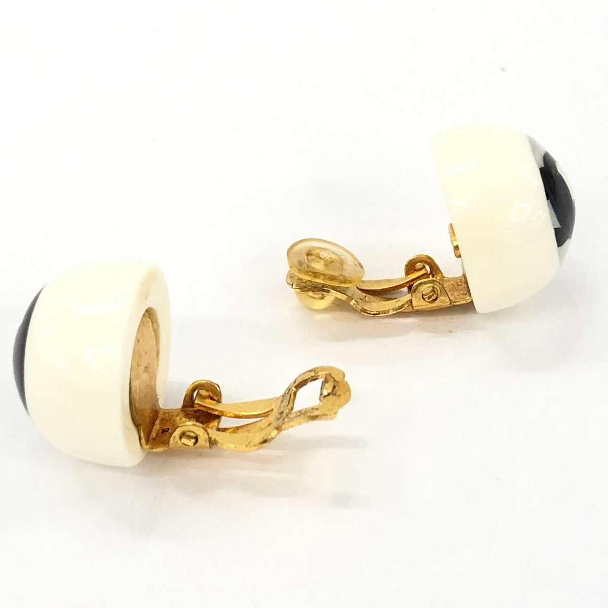 Chanel boucles clip