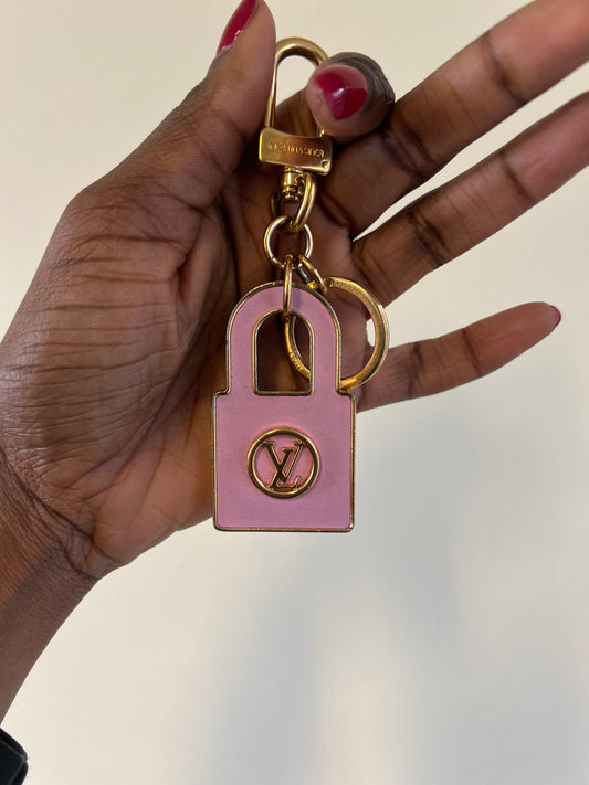 Louis Vuitton Lively Padlock Bag Charm — Réversible Bleu/Rose