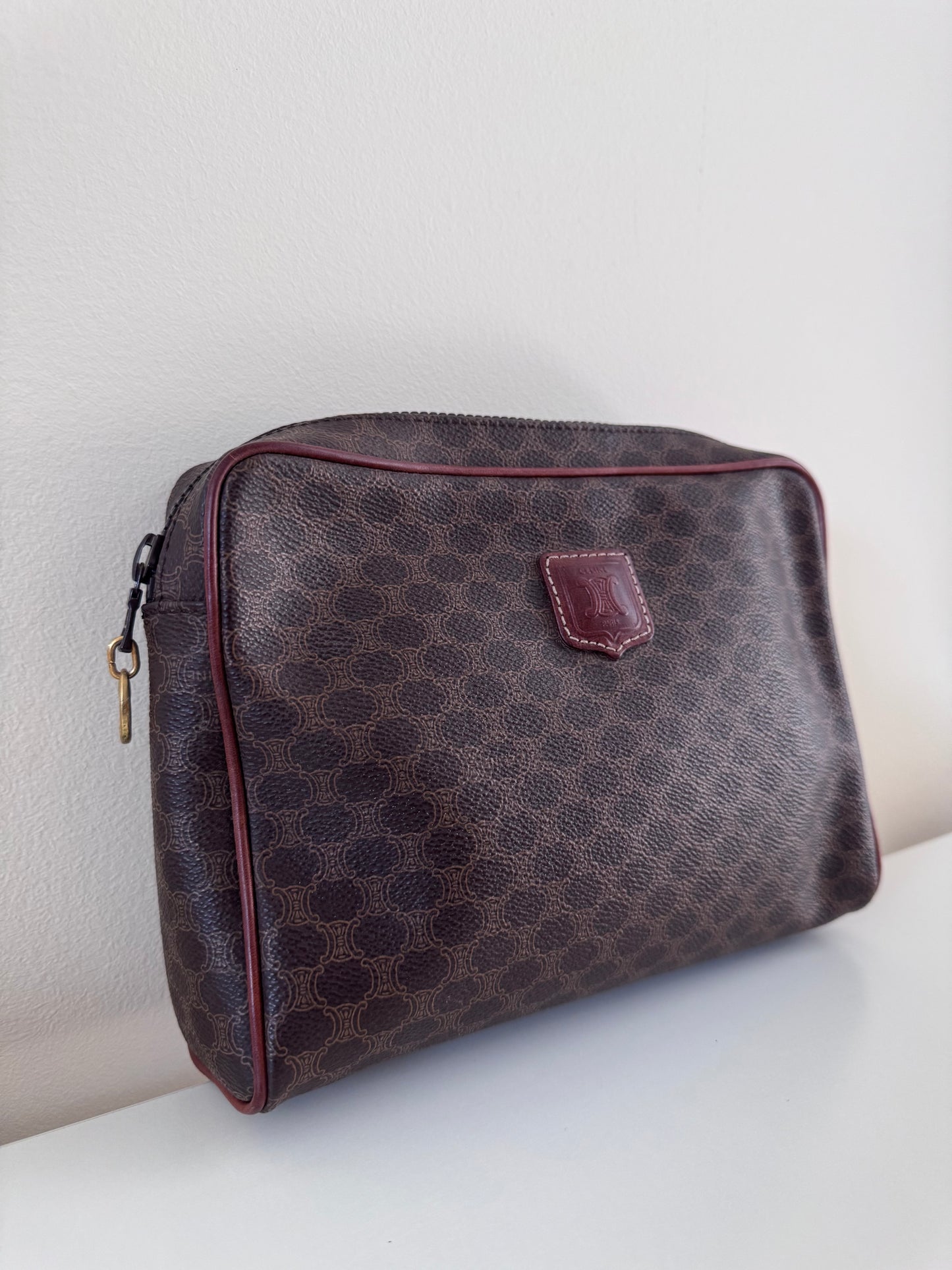 Céline trousse de toilette en toile enduite macadam marron (square)