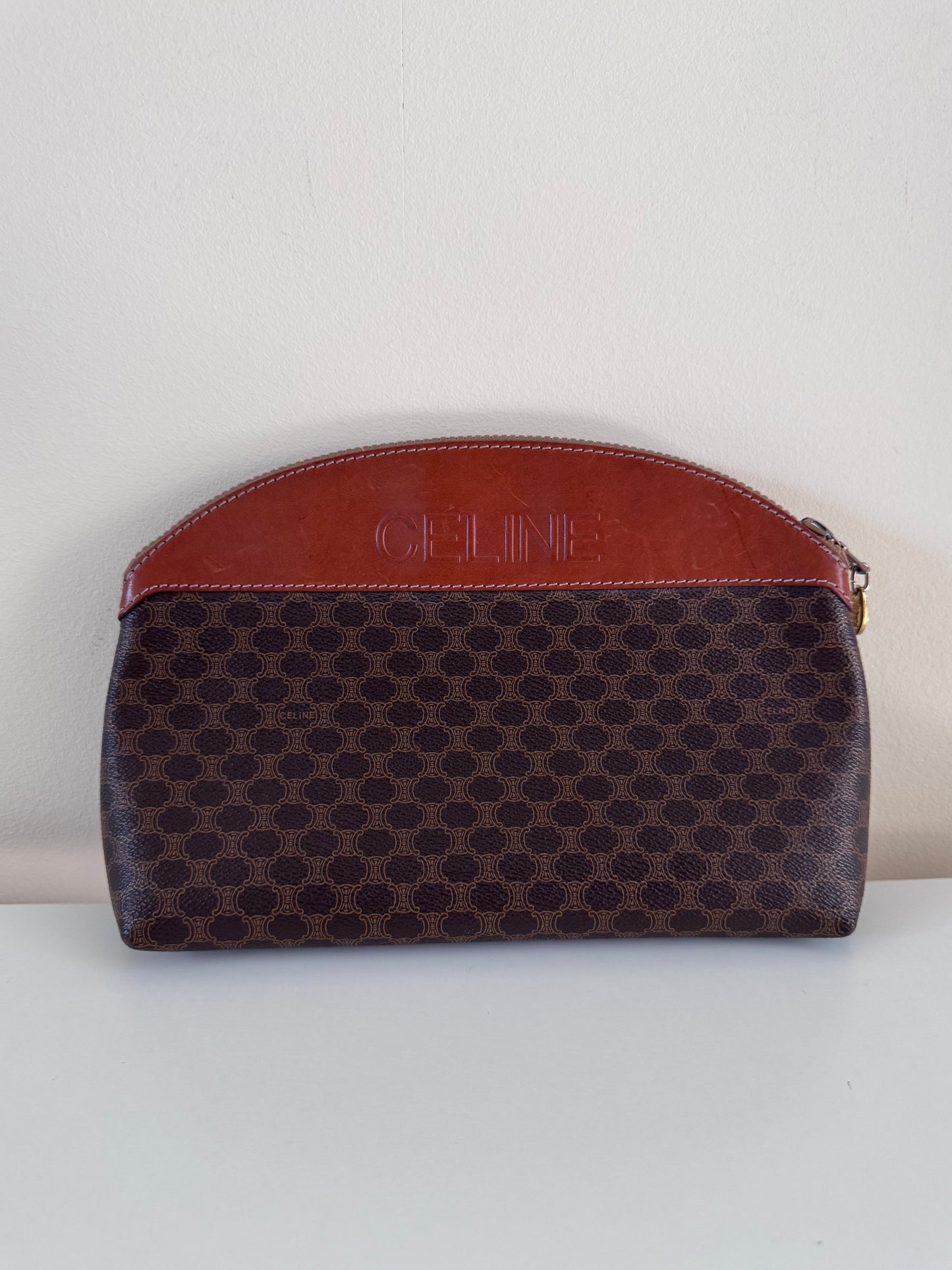 Céline  trousse de toilette en toile enduite macadam marron