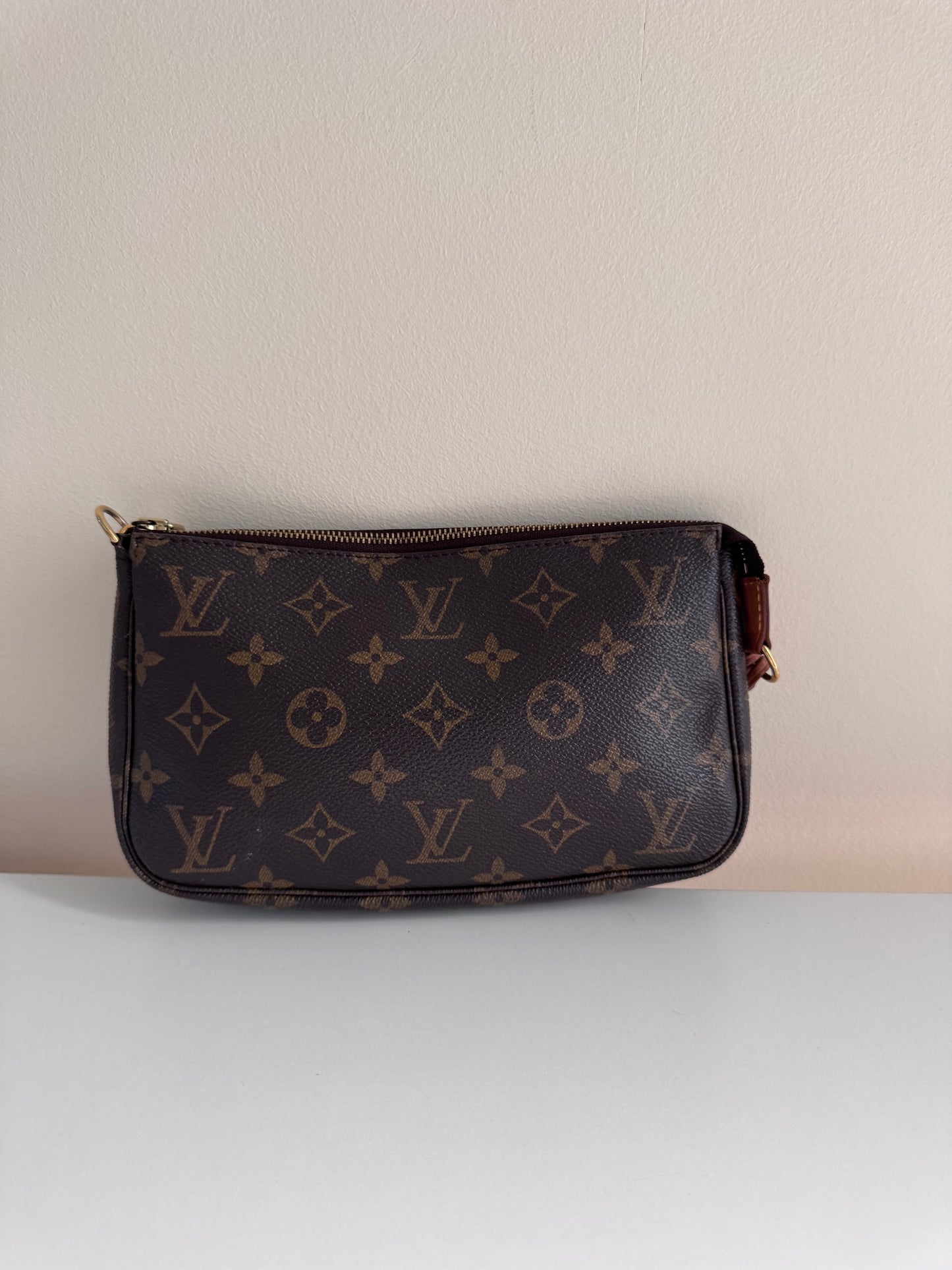 Louis Vuitton pochette accessoires monogram