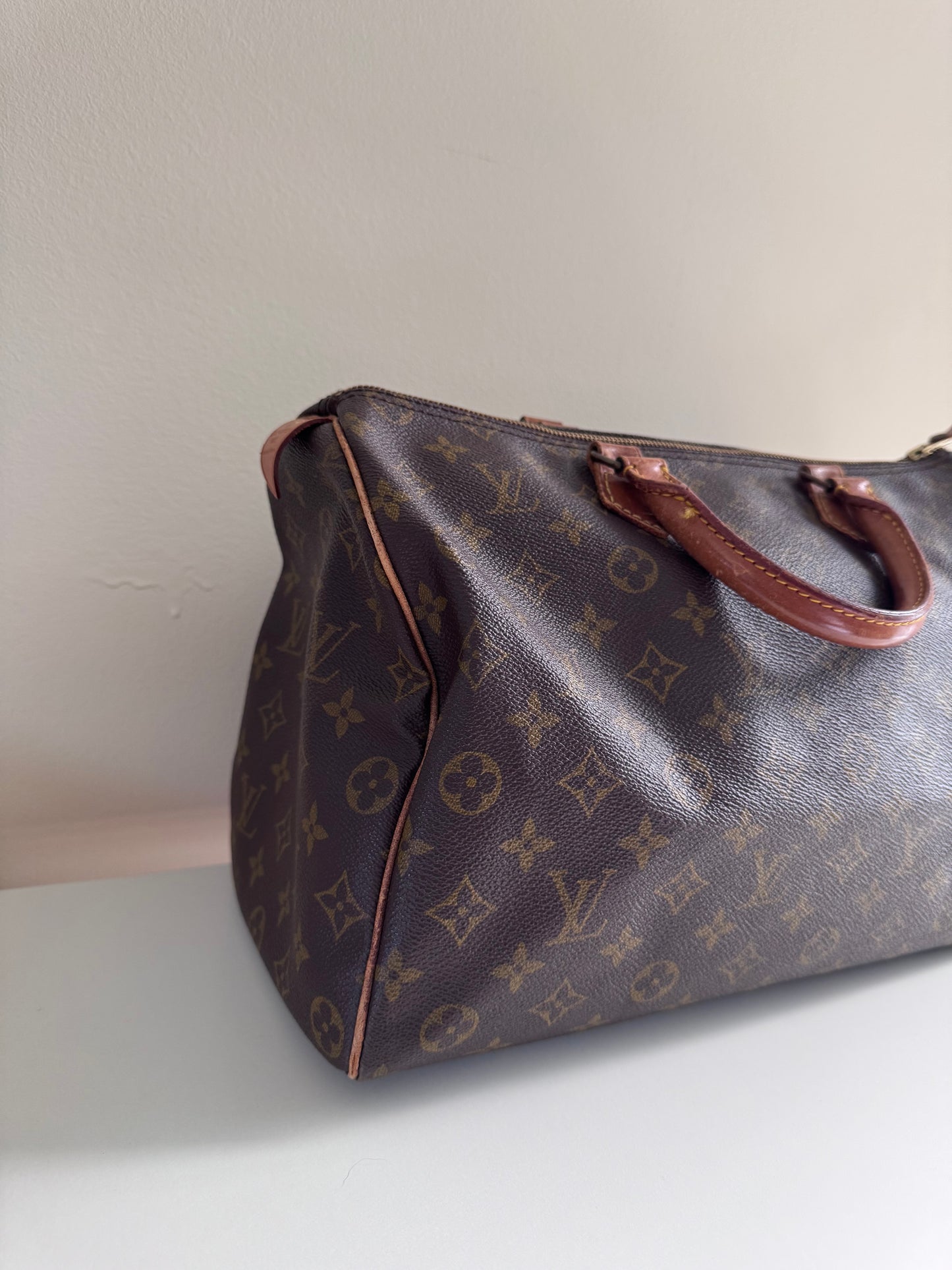 Louis Vuitton speedy 35 monogram