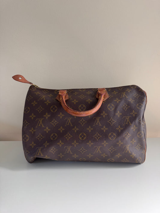 Louis Vuitton speedy 35 monogram