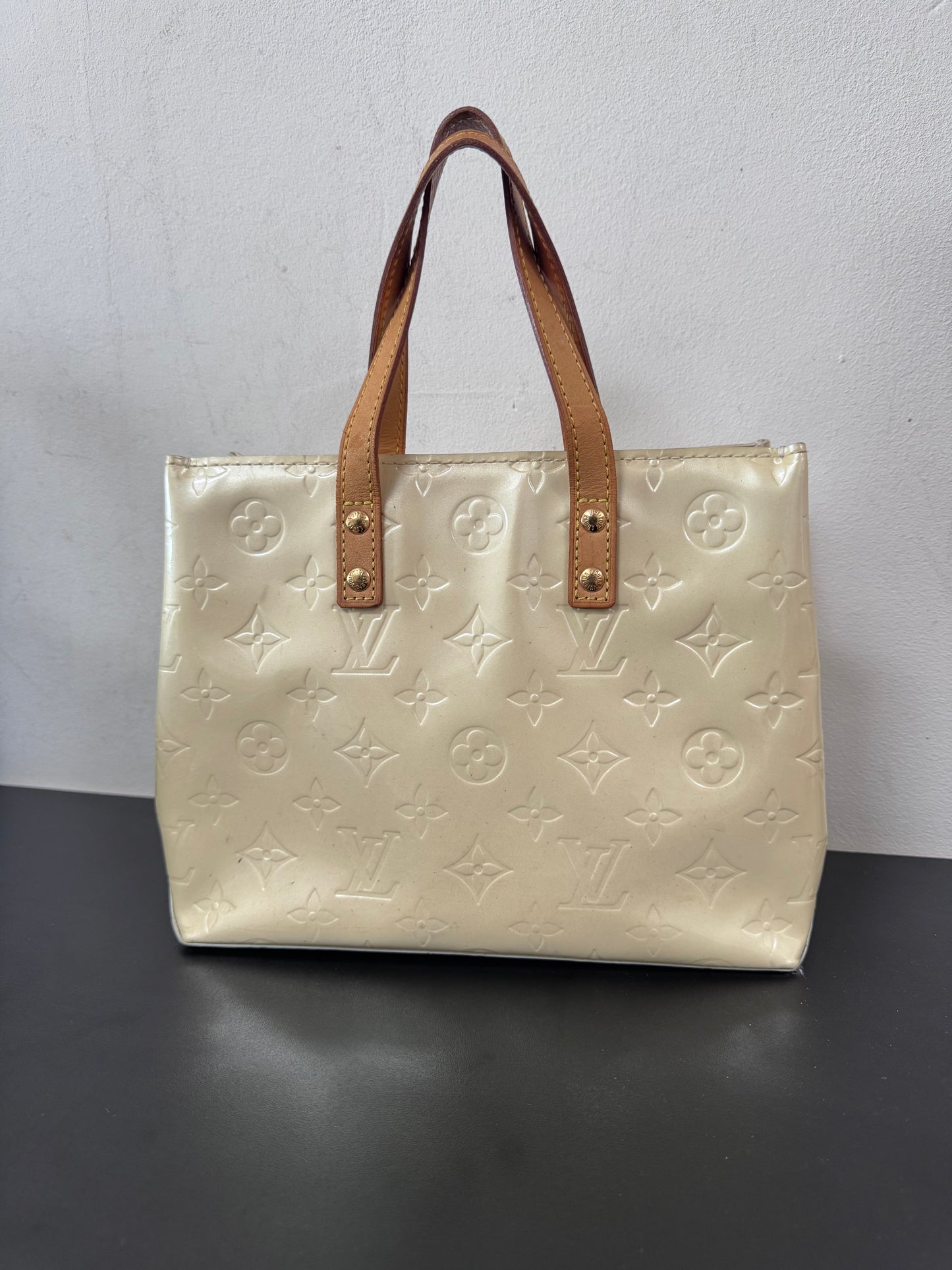 Louis Vuitton Reade