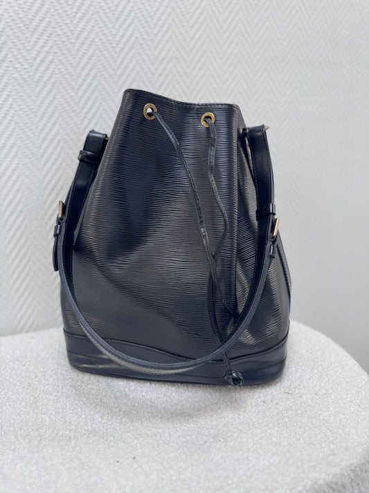 Louis Vuitton noe epi noir