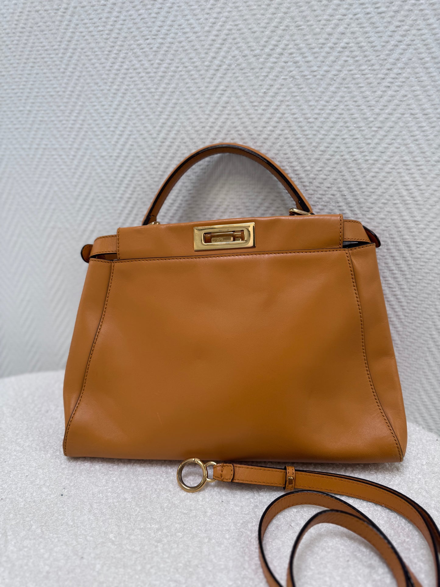 Fendi peekaboo moutarde