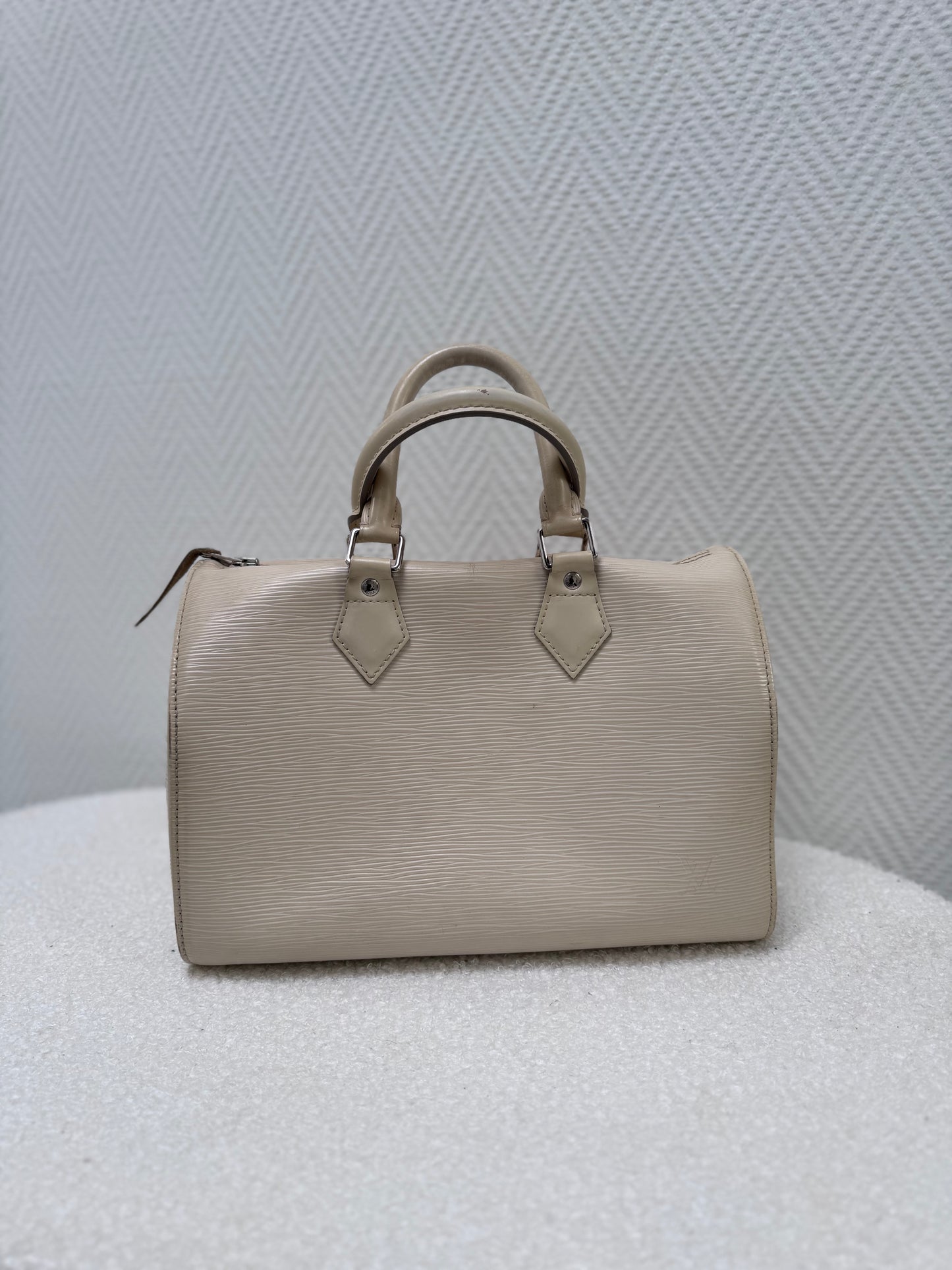 Louis Vuitton speedy 25 white