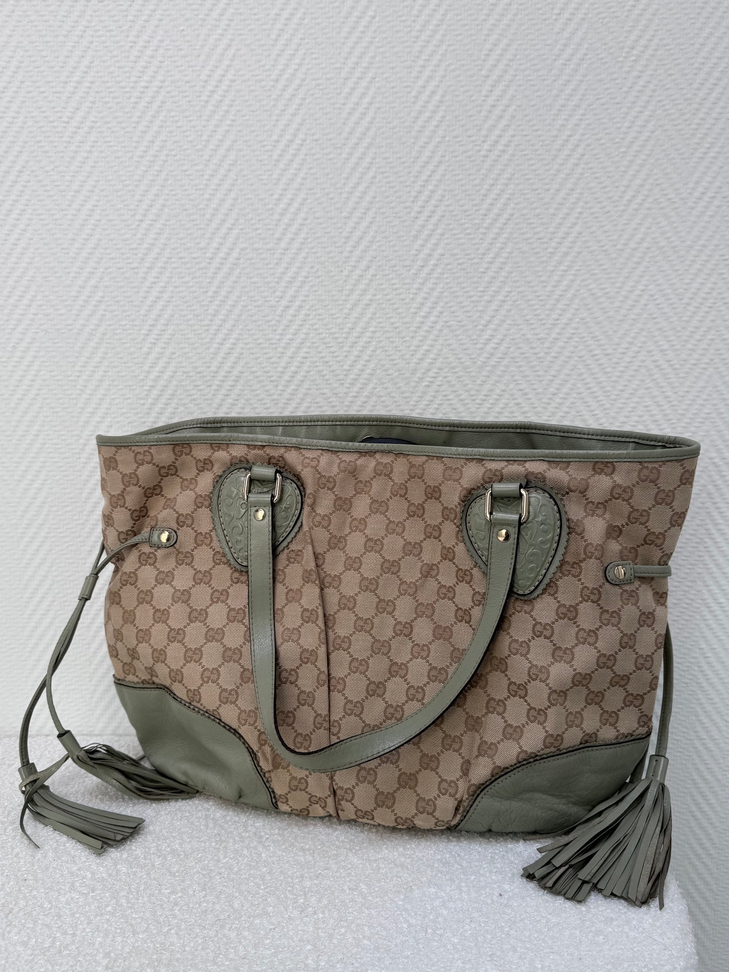 Gucci green shoulder bag
