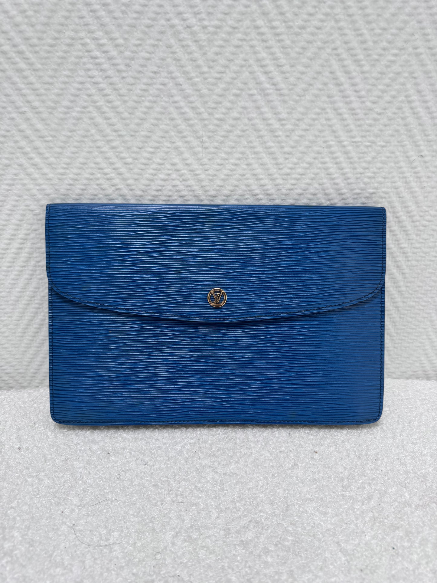 Louis Vuitton Epi Montaigne 27 bleu toledo