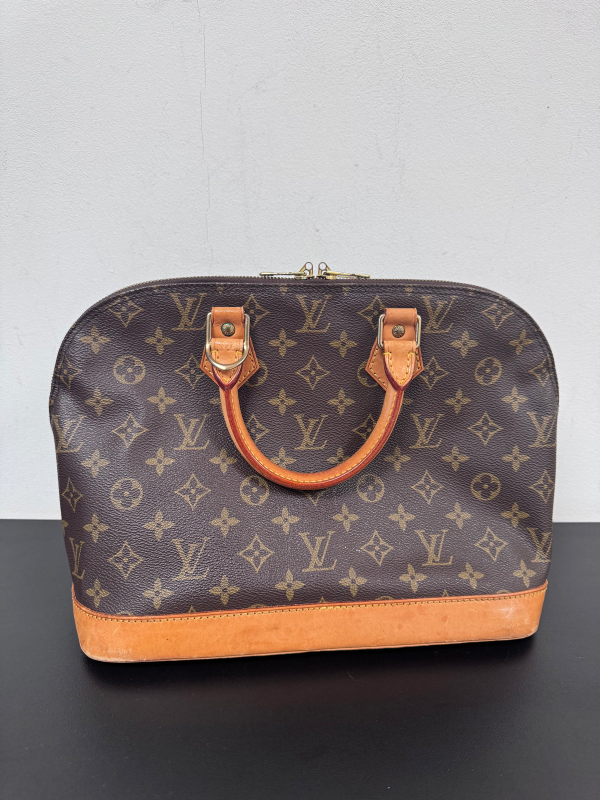 Louis Vuitton Alma PM (1914)