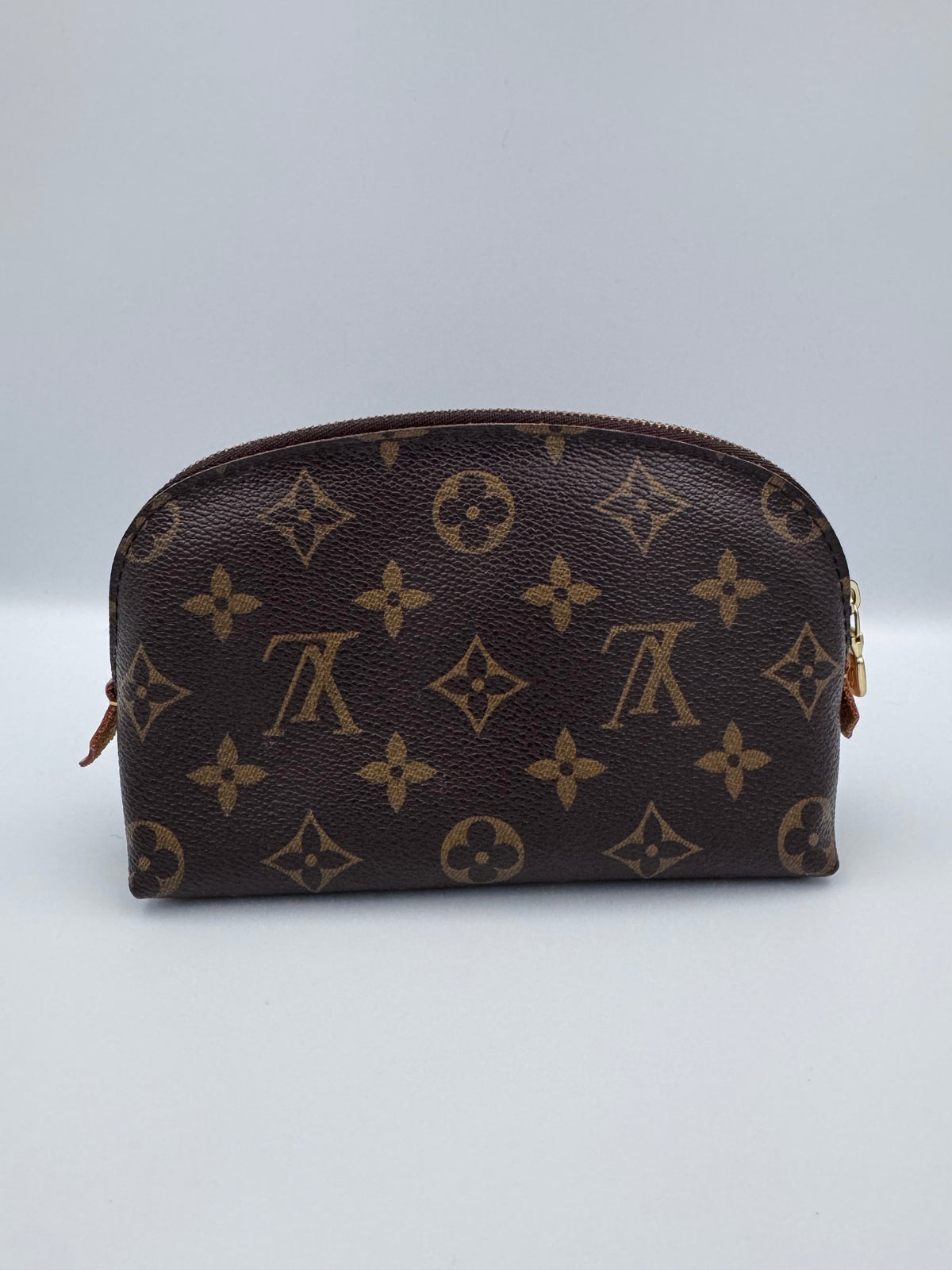 Louis Vuitton Pochette Cosmétique (CAOO57)