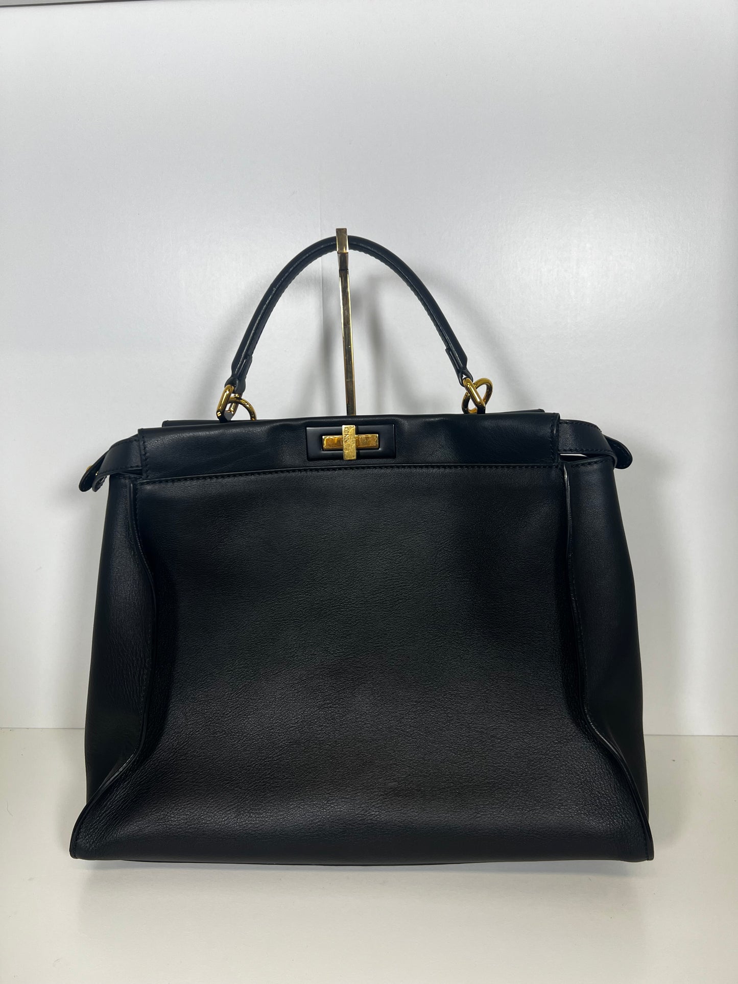Fendi Peekaboo (L) noir avec bandoulière