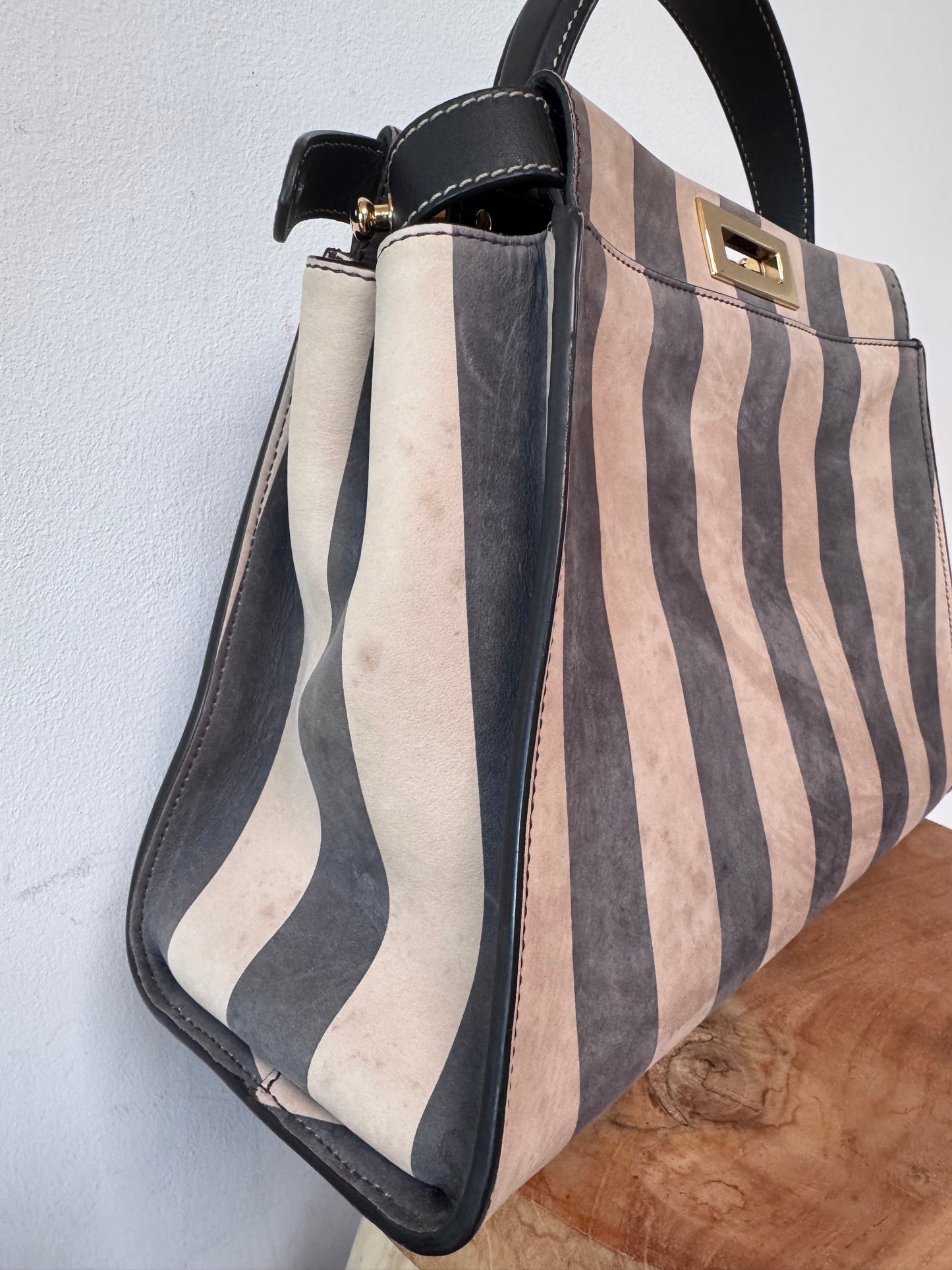 Fendi Peekaboo en cuir velours rayé