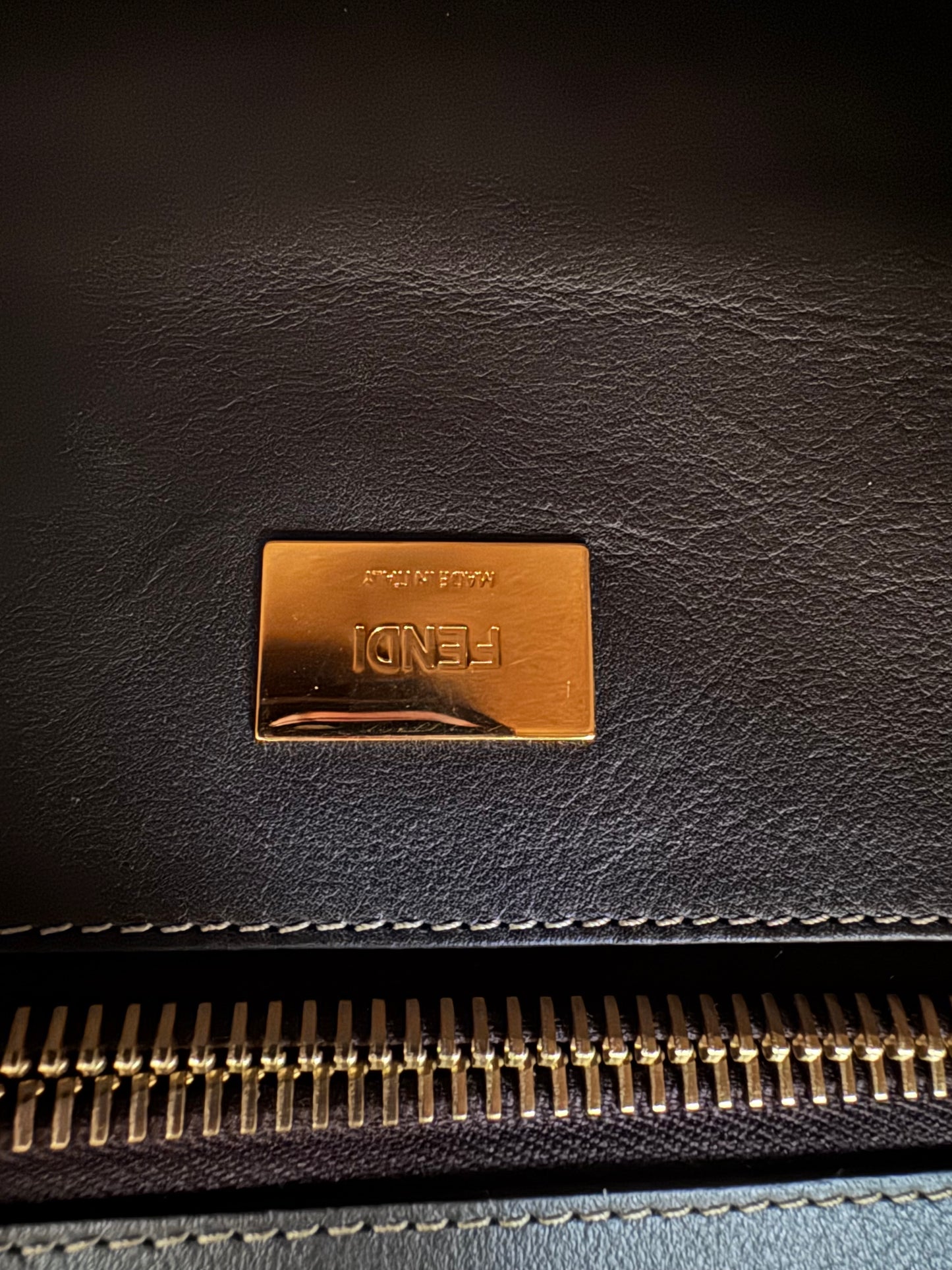 Fendi Peekaboo en cuir velours rayé